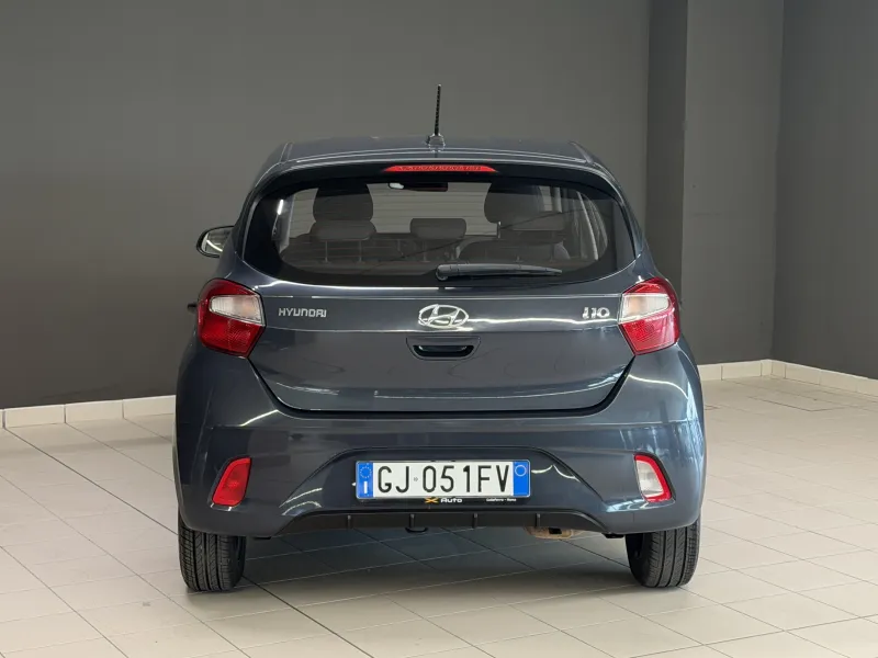 i10