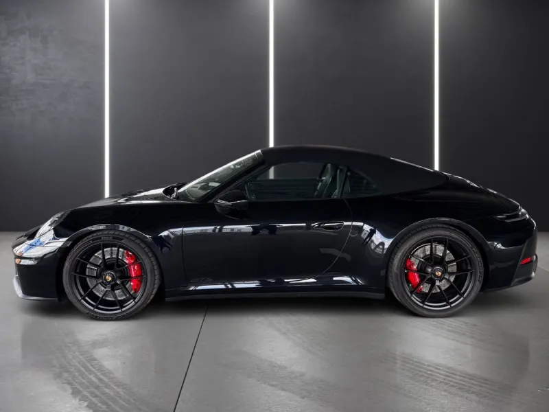 911