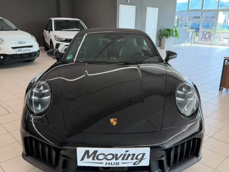 911