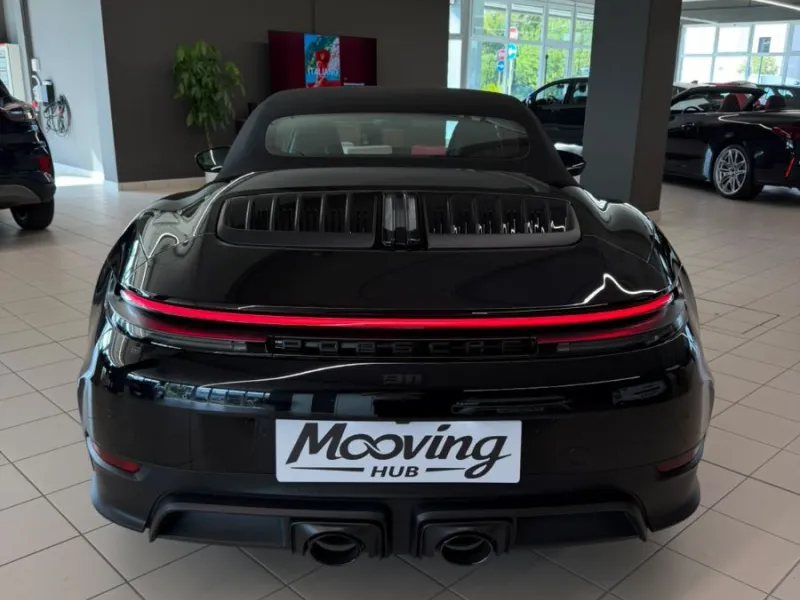911