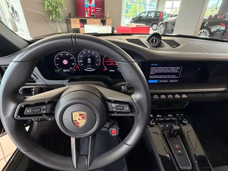 911